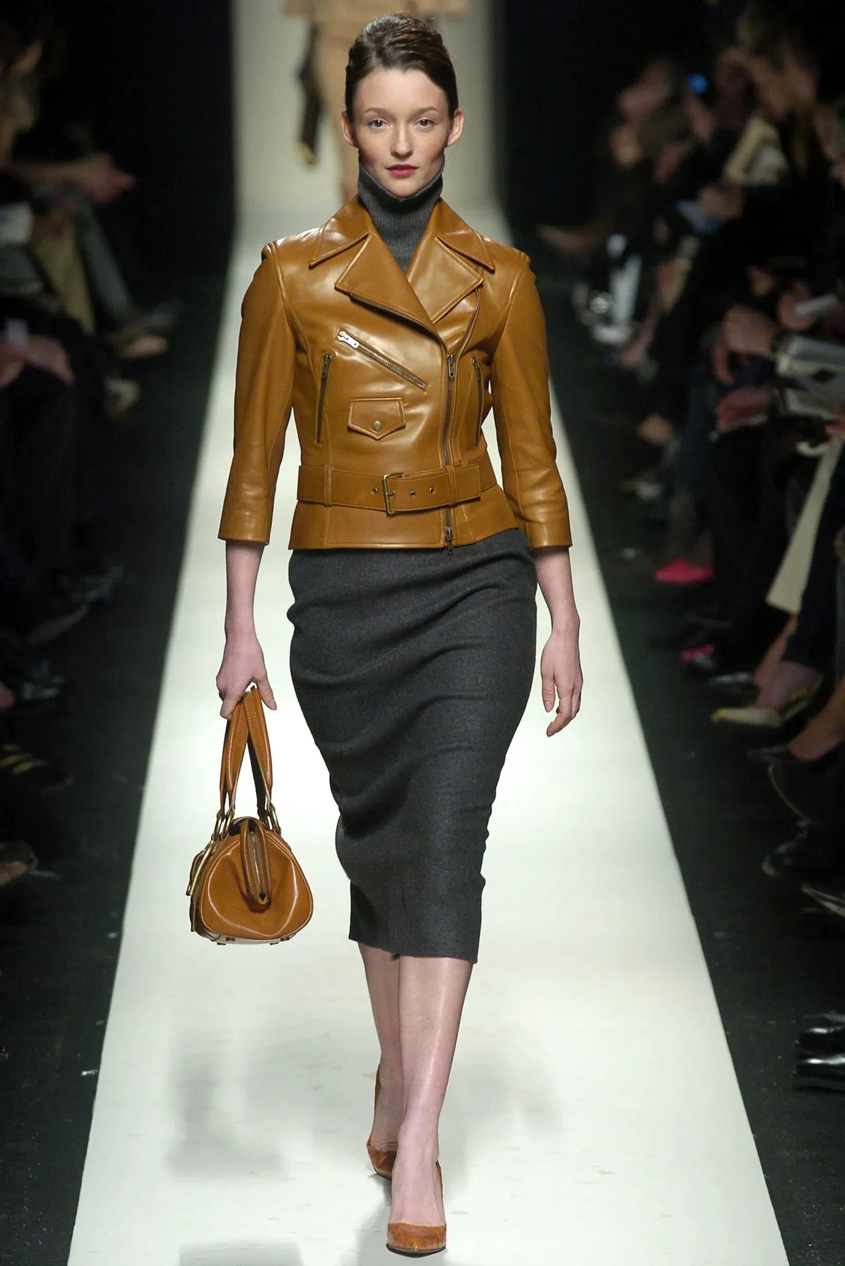 00060h Celine Fall 2004 Ready To Wear Audrey Marnay