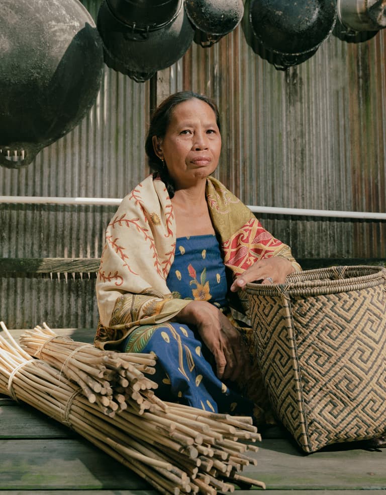 Menganyam Cerita dan Warisan Dayak