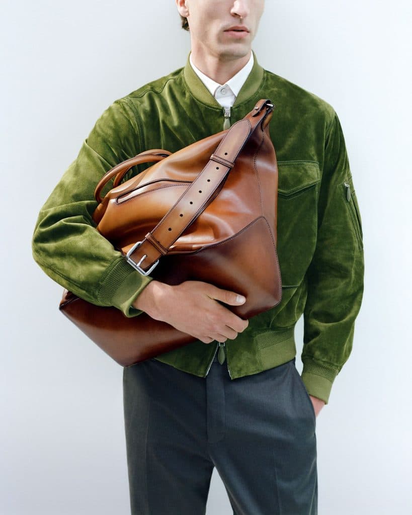Berluti Toujours Soft, Tas Multifungsi Serbaguna