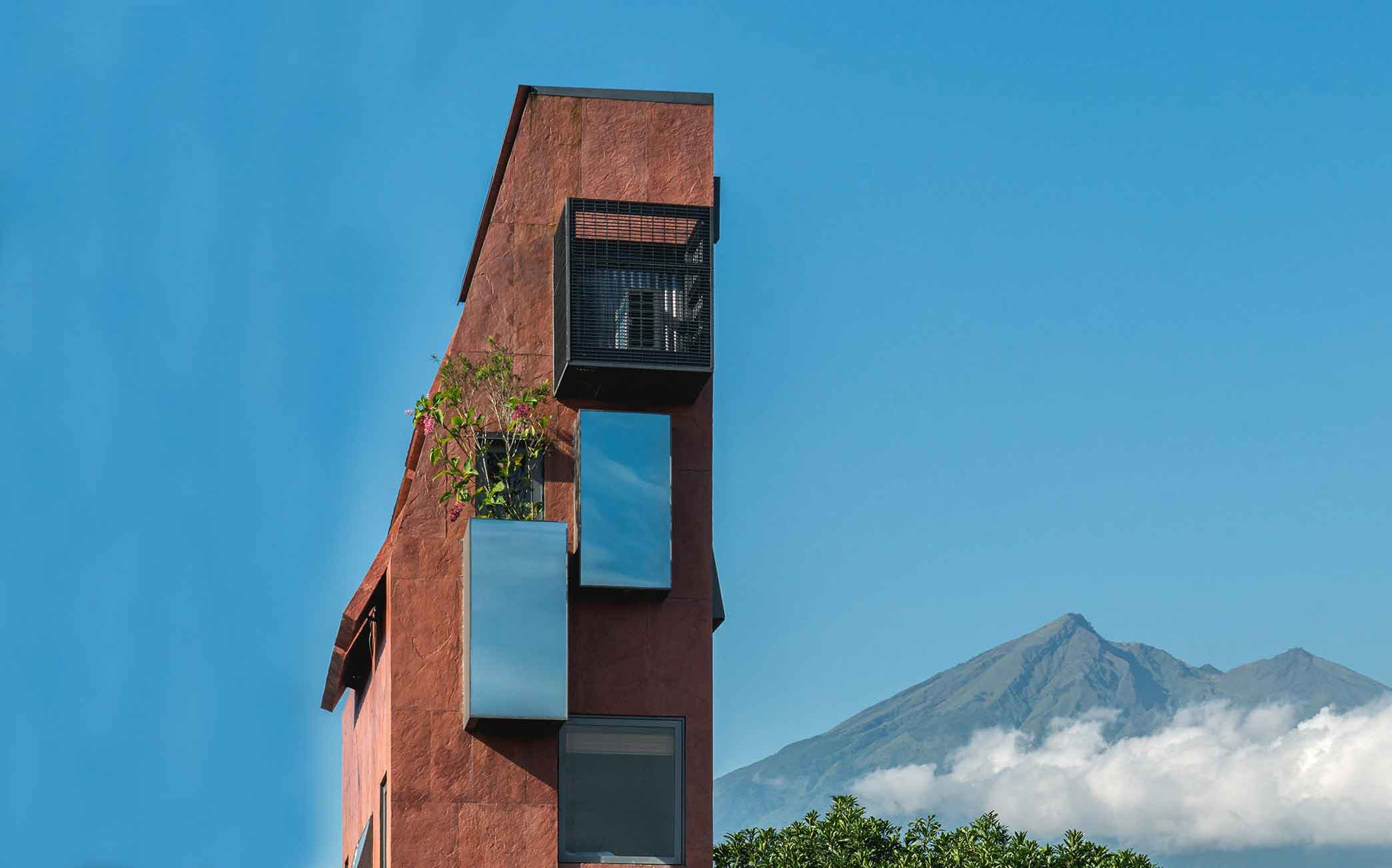PituRooms, Hotel Tertipis di Lereng Gunung Merbabu