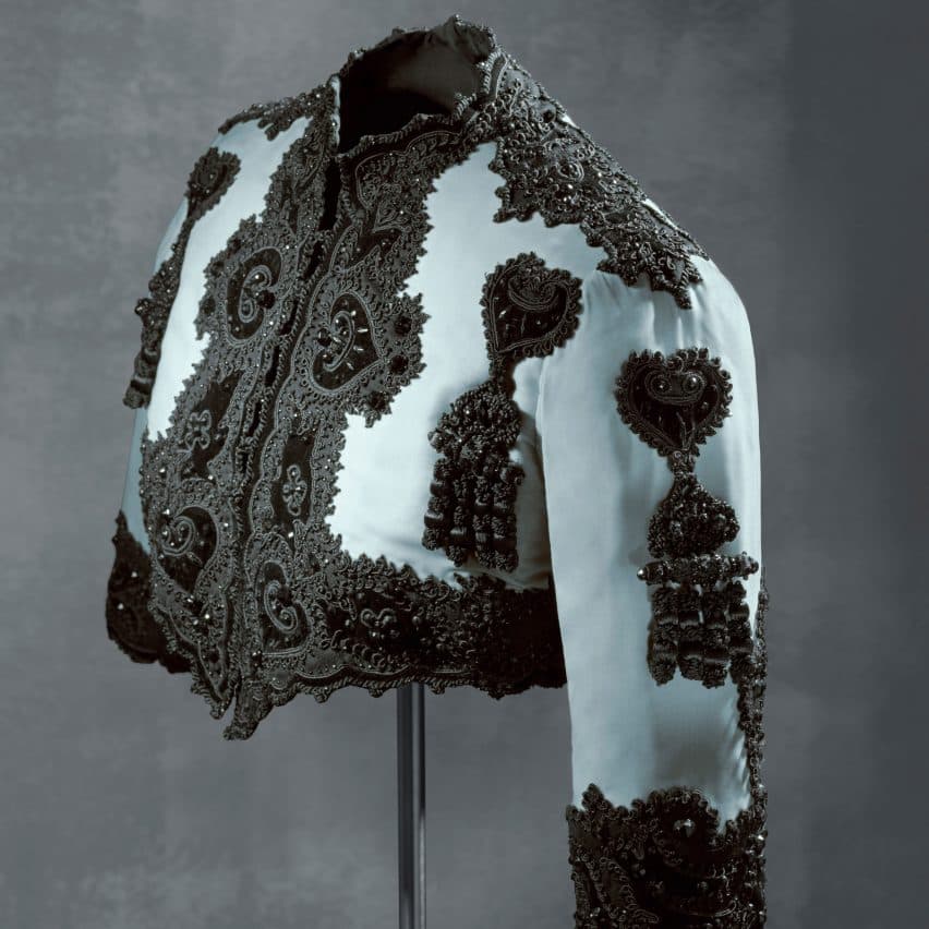 Balenciaga Shaping Fashion V A Design Clothing Uk London Dezeen Sq3 852x852 2